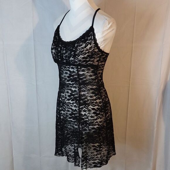 Black Lace Chemise  - Picture 3 of 7